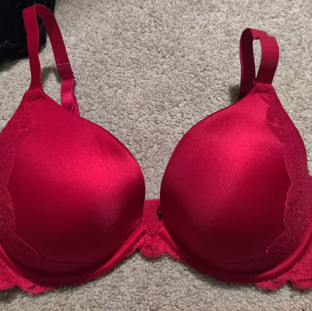 Like new red bra